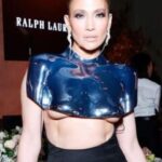 «Such a face at 54?»: Jennifer Lopez showed herself without makeup, causing serious controversy among fans