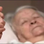 Nếu cha mẹ có 3 biểu hiện này thì họ sắp ra đi, con cháu hãy ở bên cạnh nhiều hơn