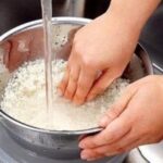 Nấu cơm bằng nước lạnh hay nước nóng tốt hơn? 90% người Việt đang làm sai cách