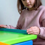 Autism diagnoses happening earlier for boys but many girls still wait years, analysis finds